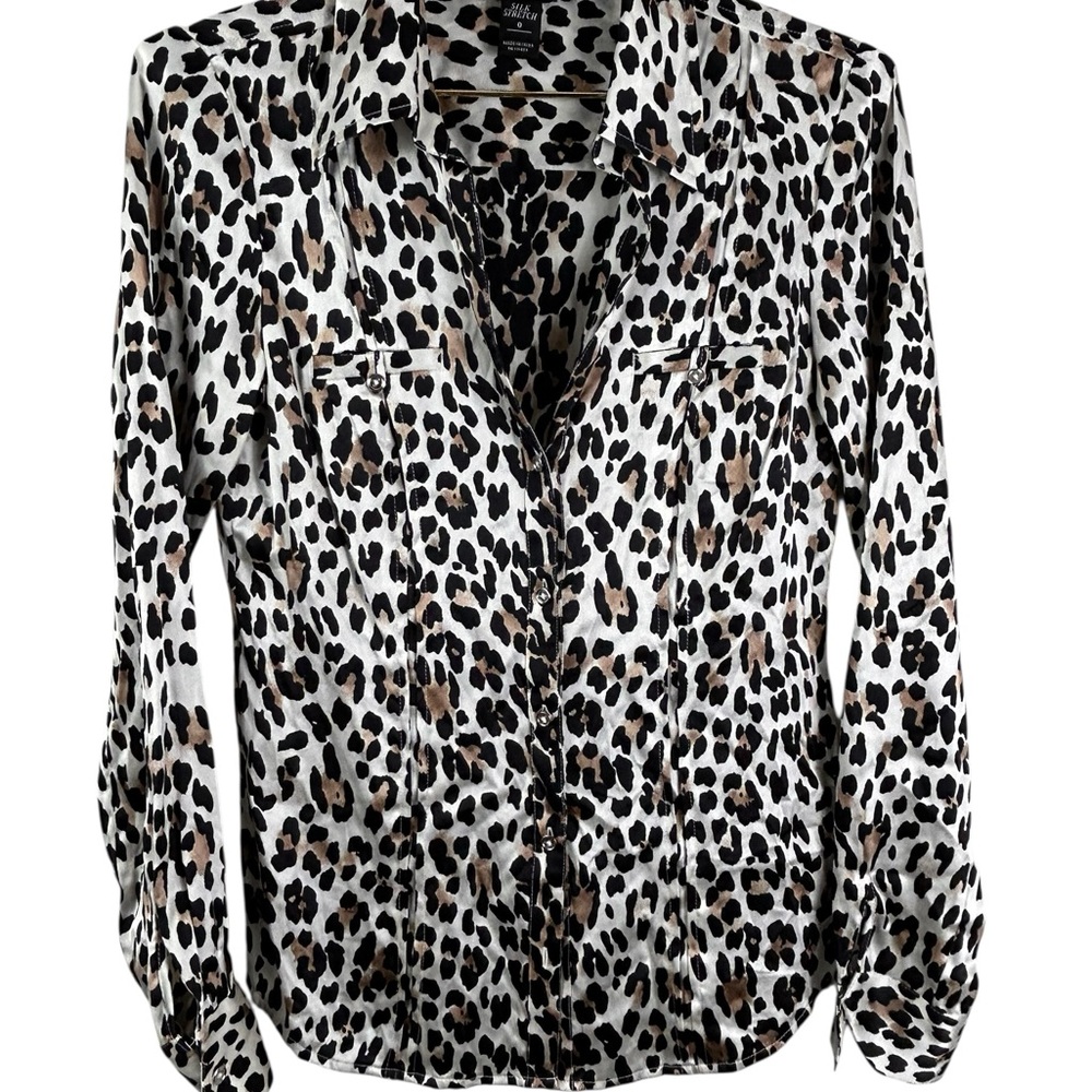 WHBM like new women’s Leopard Print Button-Up Blouse